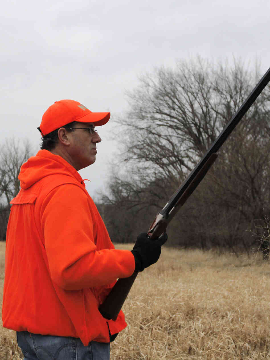 This Iowa photo op apparently wasn't enough to stem many gun owners' doubts about Rick Santorum.