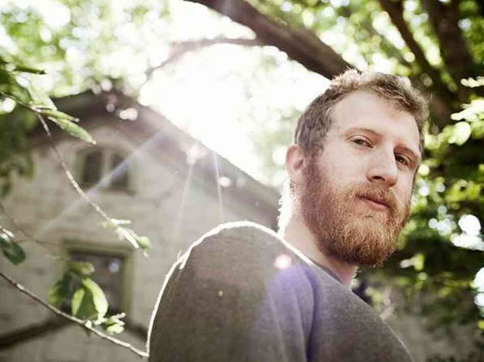 Ari Picker of Lost In The Trees. Ari Picker of Lost In The Trees.