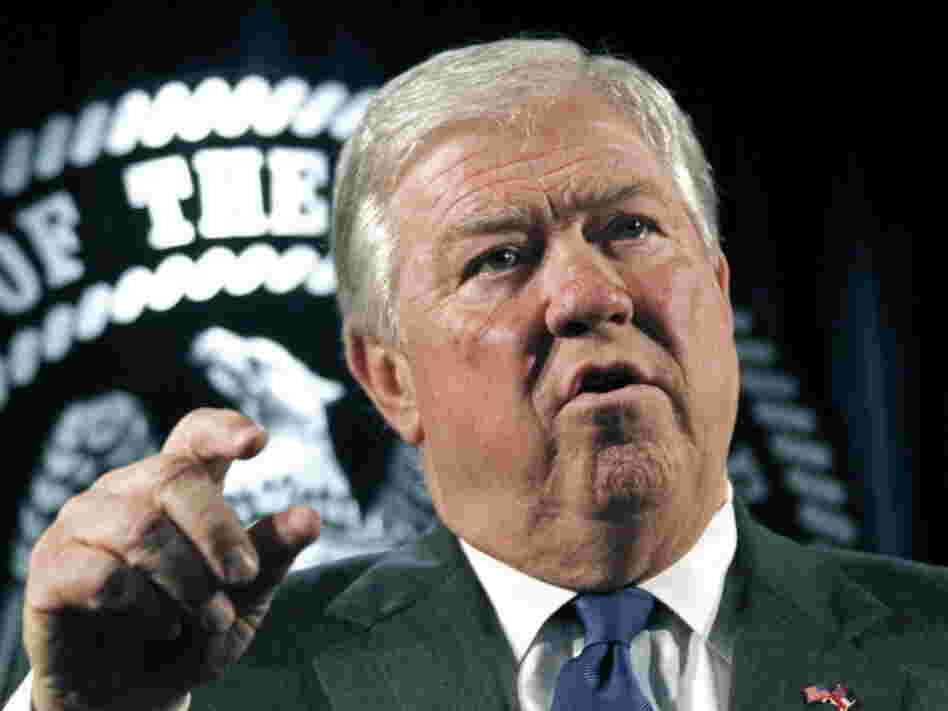 Former Mississippi Gov. Haley Barbour (R).