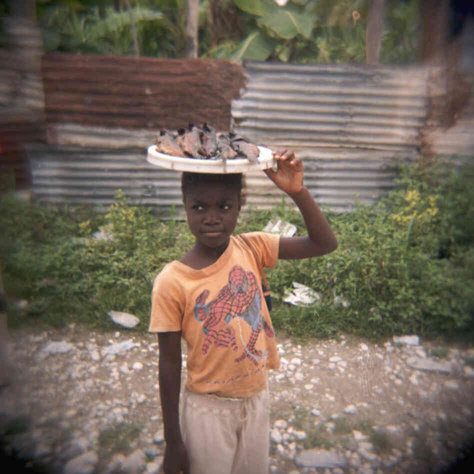 FotoKonbit chose Holgas because they are plastic and inexpensive. 