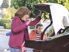 Patricia Heaton plays Frankie, who cannot believe how much the trunk of the Passat can hold! Patricia Heaton plays Frankie, who cannot believe how much the trunk of the Passat can hold!