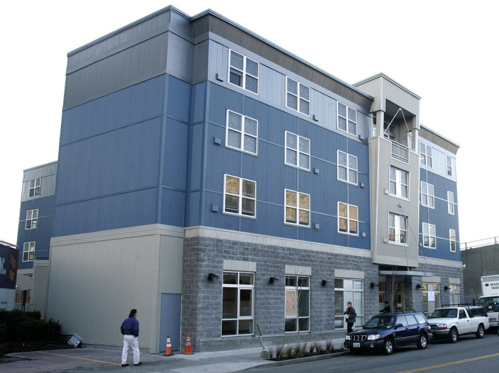 The 1811 Eastlake apartment building in Seattle houses homeless alcoholics without requiring them to stop drinking. 