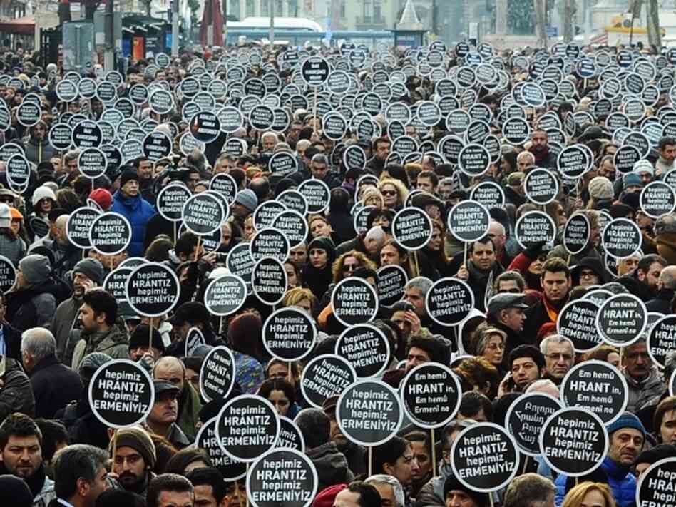 Thousands of people in Istanbul participated in a rally on Jan. 19 that marked the fifth anniversary of the murder of journalist Hrant Dink by an ultranationalist teenager. Many Turks condemn a recent court ruling that found no official involvement in the killing — a verdict that even one of the judges expressed discontent with. 