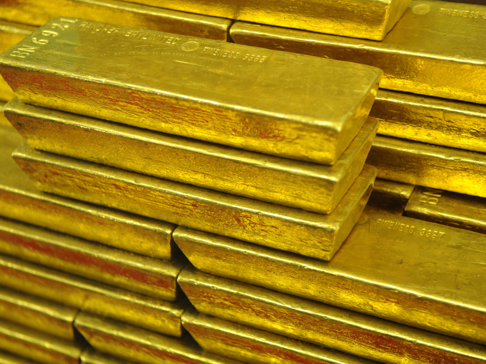 If president, Newt Gingrich says he would appoint a monetary policy commission to reconsider returning to the gold standard. 
