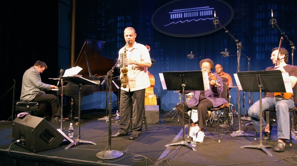 Steve Wilson (center) brought a quartet and a string section to the Kennedy Center to pay tribute to the Charlie Parker With Strings LP.