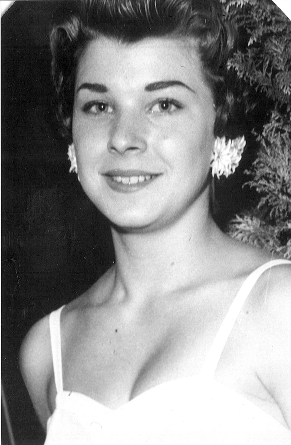 After 30 years apart, Jacqueline Headen finally found "the love of her life" again, thanks to a telephone operator.