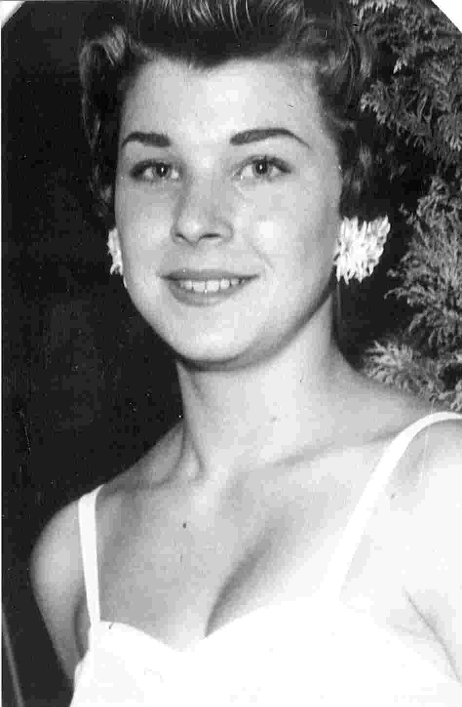 After 30 years apart, Jacqueline Headen finally found "the love of her life" again, thanks to a telephone operator.