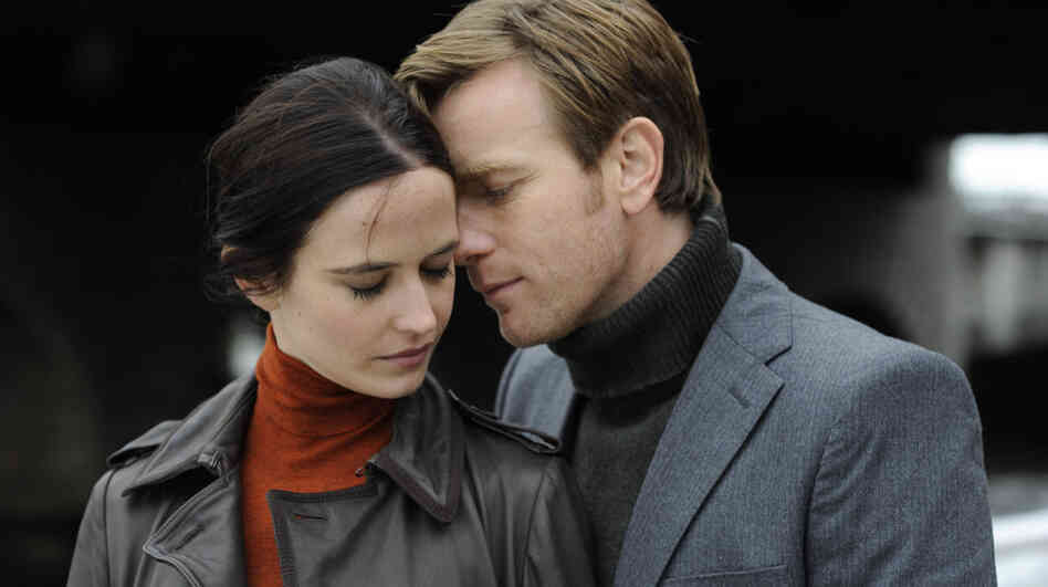 Losing Touch: Eva Green and Ewan McGregor are two egocentrists connecting as the world grapples with a strange plague that strips people of their five senses. Losing Touch: Eva Green and Ewan McGregor are two egocentrists connecting as the world grapples with a strange plague that strips people of their five senses.