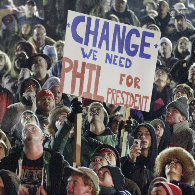 Phil's fans are more than ready. There's a big crowd again this year. 