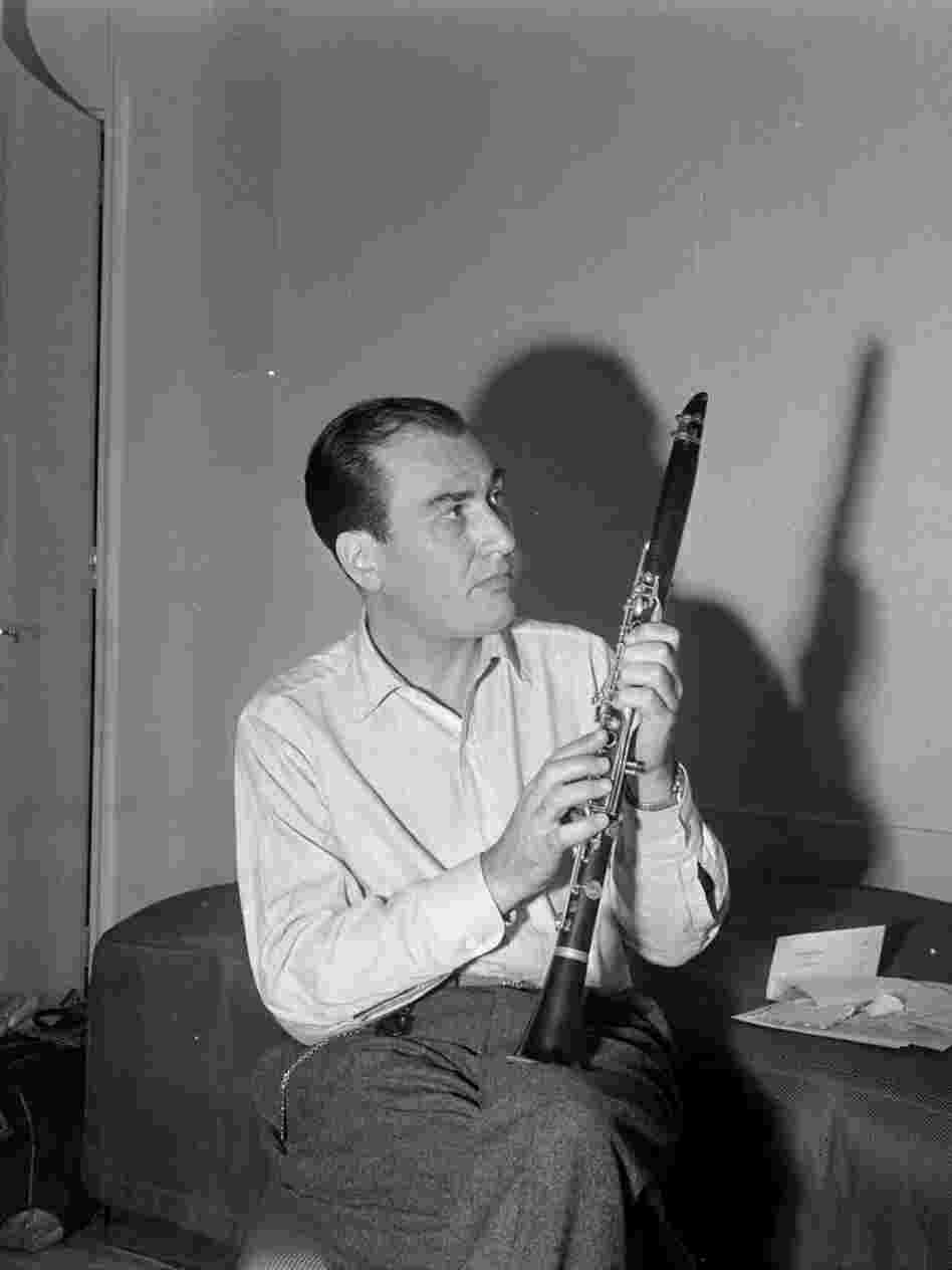 Artie Shaw's ideas were often deemed too modern, and his temperament was ill-suited to the role of star.