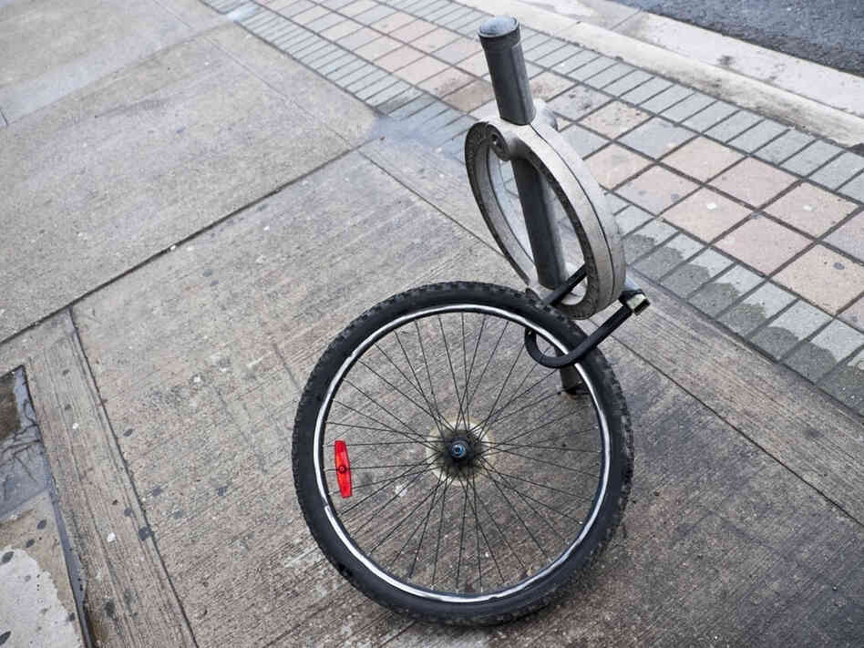 In the second hour, bike commuter Patrick Symmes talks his personal vendetta to find the thieves who stole his bike. In the second hour, bike commuter Patrick Symmes talks his personal vendetta to find the thieves who stole his bike.