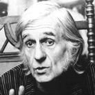 In 1974 Gil Evans recorded an album of Jimi Hendrix's music; the two had planned to collaborate before Hendrix's early death. In 1974 Gil Evans recorded an album of Jimi Hendrix's music; the two had planned to collaborate before Hendrix's early death.