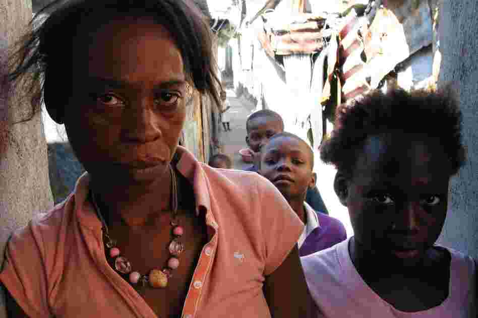 Julian Valle, 40, and her daughter, 11-year-old Kenyzi Louis, both had cholera last year.