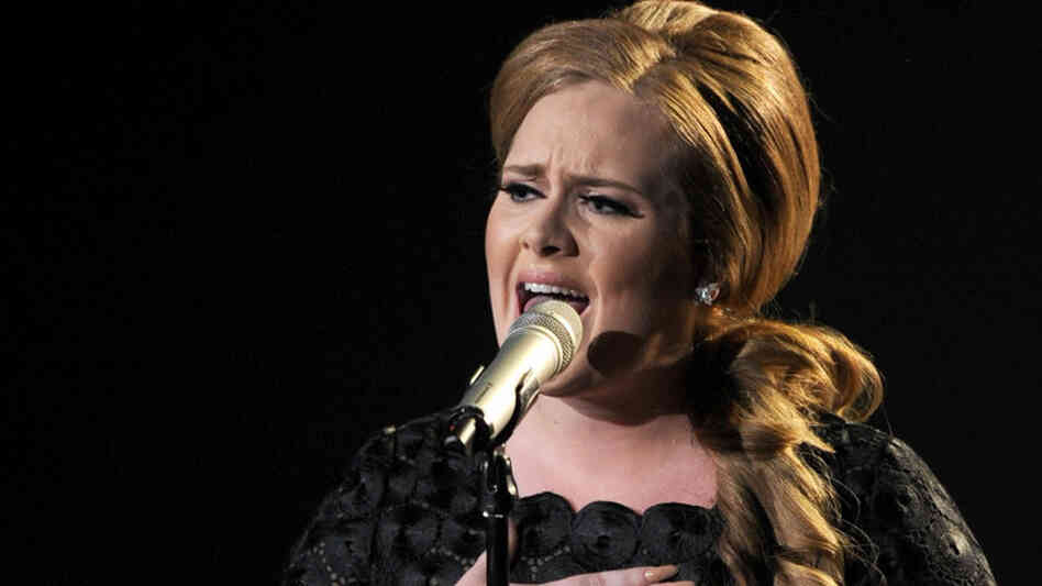 Singer Adele performs onstage during the 2011 MTV Video Music Awards on August 28, 2011.