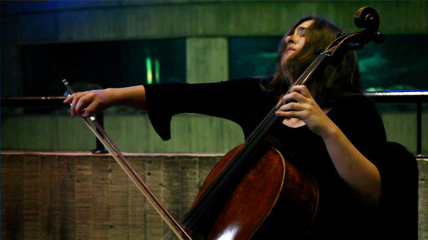 Alisa Weilerstein performs at the National Aquarium in Baltimore. (NPR)