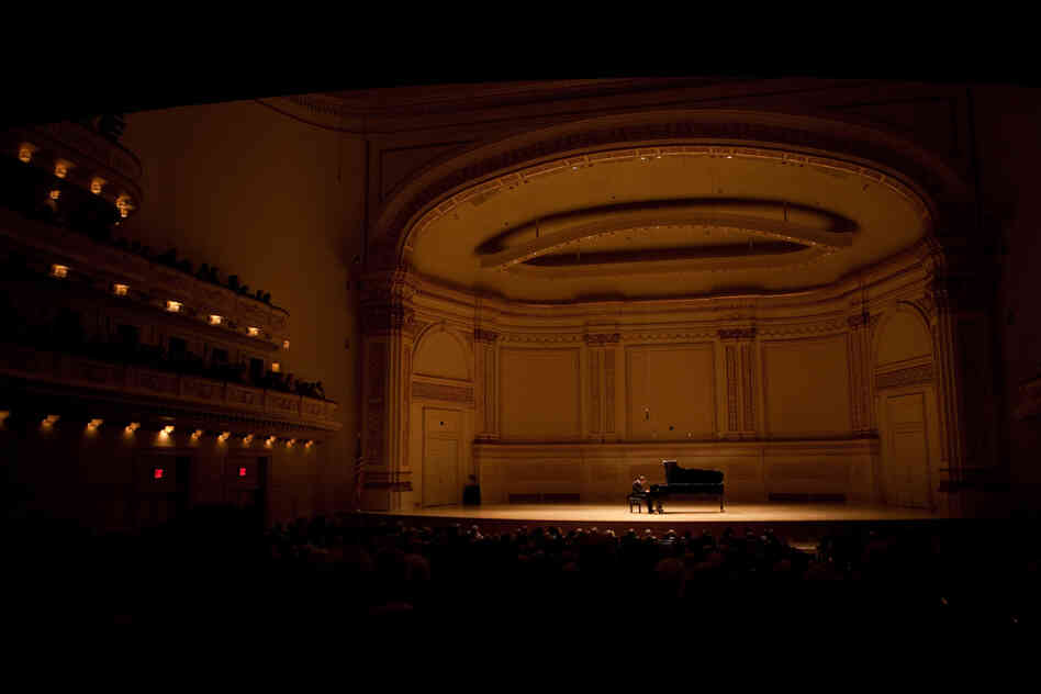 One man. One piano. An entire symphony of  sounds.