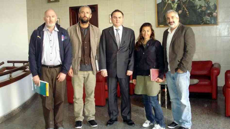 Reporter and videographer Stephen Farrell (from left), photographer Tyler Hicks, Turkish Embassy representative to Libya Levent Sahinkaya, photographer Lynsey Addario and Pulitzer Prize winner Anthony Shadid posed for this photo on March 21 , 2011, after the U.S. journalists were held by pro-government forces in Libya and released to the care of the Turkish Embassy in Tripoli. Reporter and videographer Stephen Farrell (from left), photographer Tyler Hicks, Turkish Embassy representative to Libya Levent Sahinkaya, photographer Lynsey Addario and Pulitzer Prize winner Anthony Shadid posed for this photo on March 21 , 2011, after the U.S. journalists were held by pro-government forces in Libya and released to the care of the Turkish Embassy in Tripoli.
