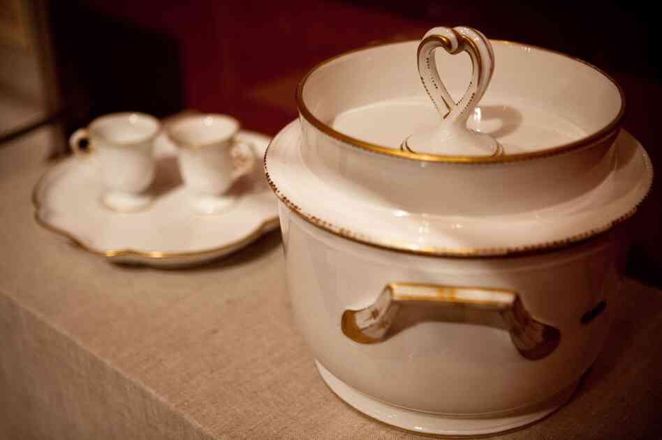 One of Martha Washington's favorite desserts was ice cream, but she could make it only if the Potomac River had frozen enough to provide ice. The ice would have to be stored until spring, when the cows gave milk. Once made, the ice cream would be kept cold in this dish by putting ice on top.