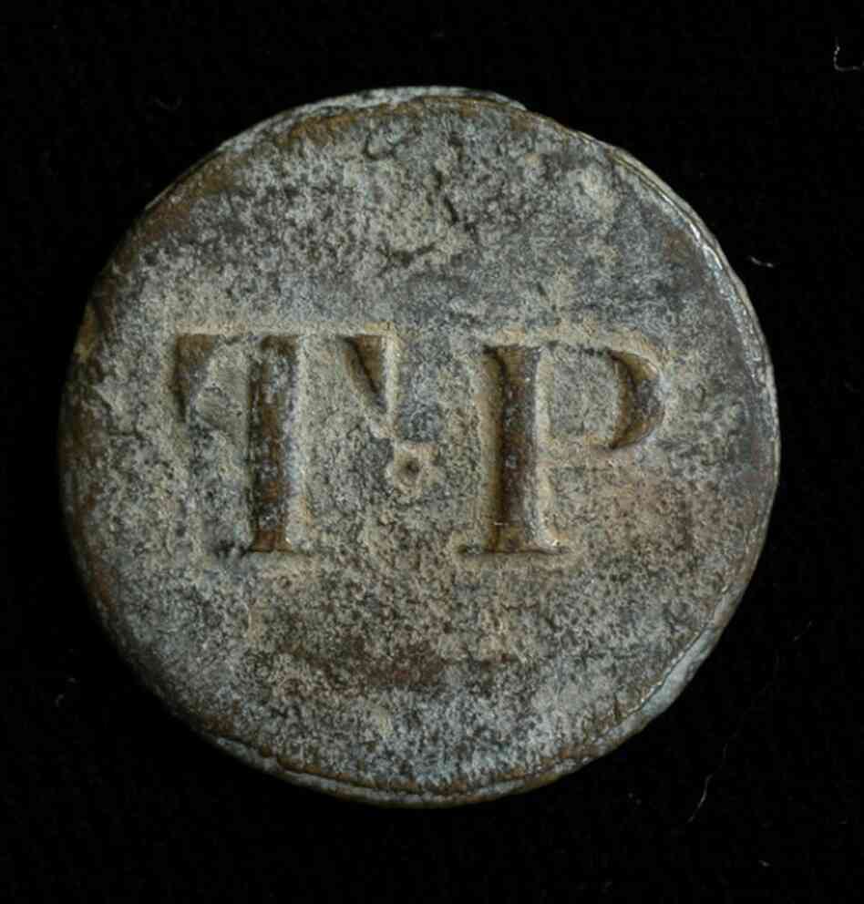 Thomas H. Porter Slave ButtonsThomas H. Porter, a slave trader based in Barbados, sold slaves along the coasts of Alabama, Louisiana, Mississippi, Georgia and the Carolinas, circa 1815-1830. He attached these buttons to the enslaved person's clothing during auctions.