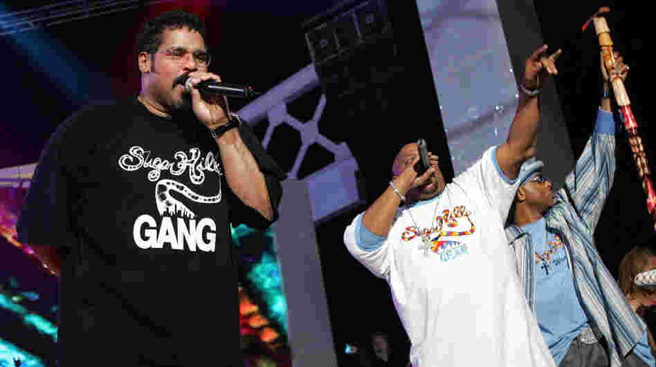 The Sugarhill Gang perform onstage at the close of the VH1 Hip Hop Honors at the Hammerstein Ballroom on October 3, 2004 in New York City.