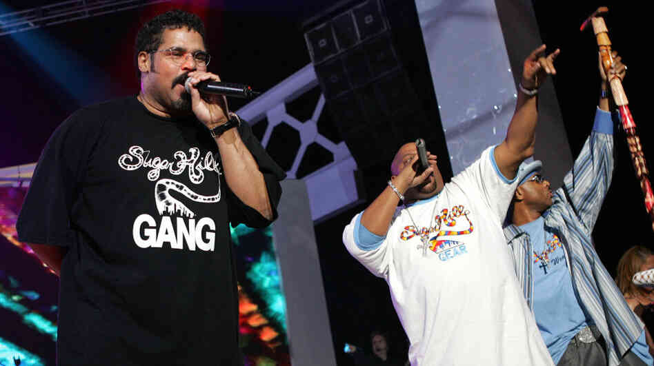 The Sugarhill Gang perform onstage at the close of the VH1 Hip Hop Honors at the Hammerstein Ballroom on October 3, 2004 in New York City.