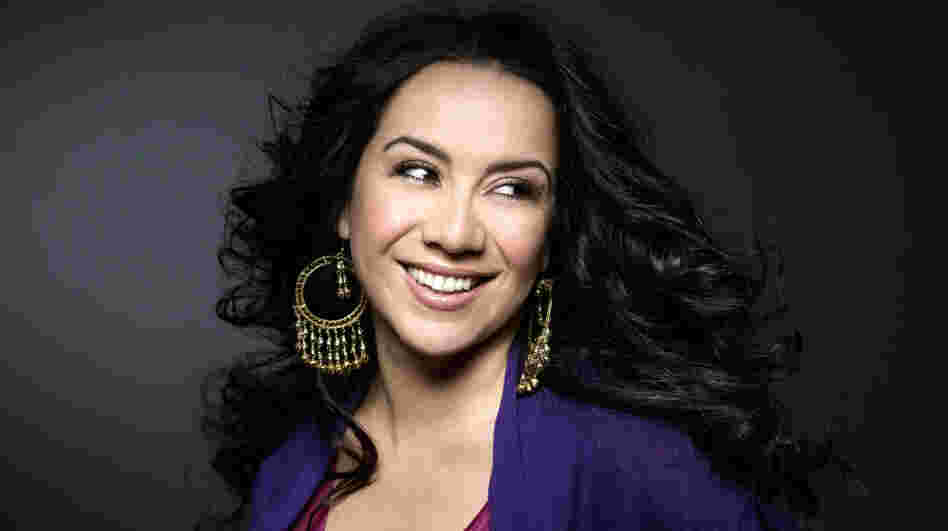 Claudia Acuna.
