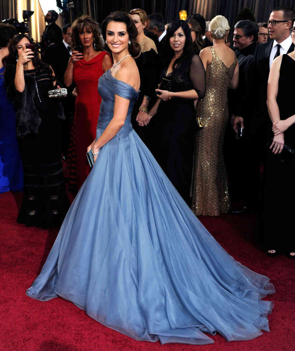 Penelope Cruz shows off her Oscars gown.