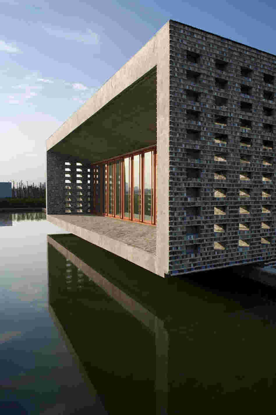 Ceramic House, 2003-2006, Jinhua, China. 