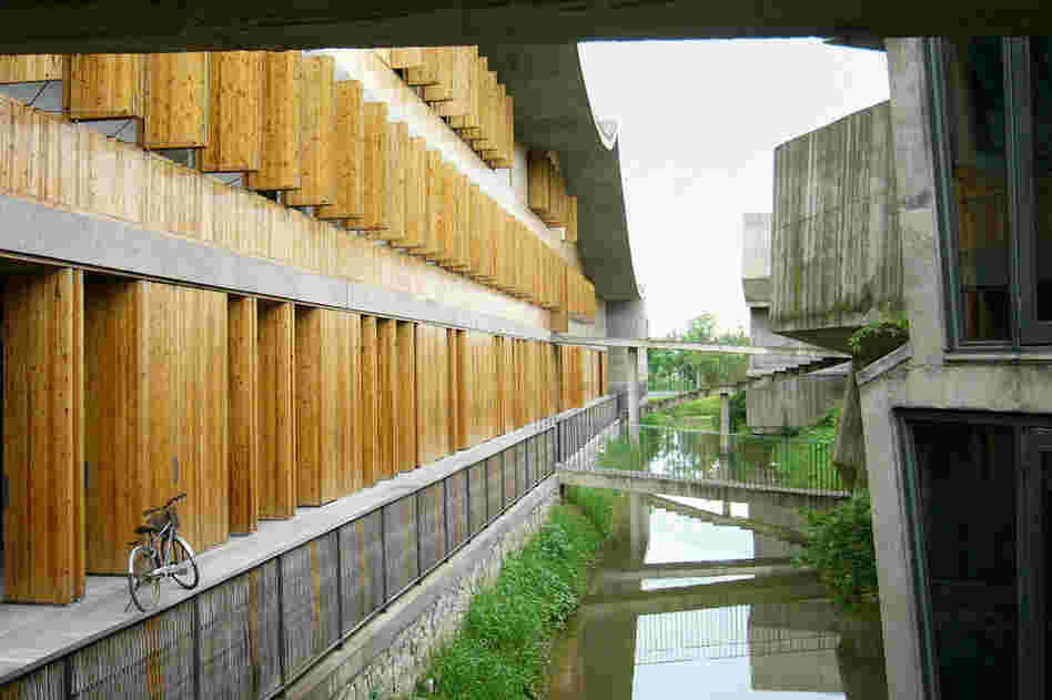 Xiangshan Campus, China Academy of Art, Phase II, 2004-2007, Hangzhou, China.