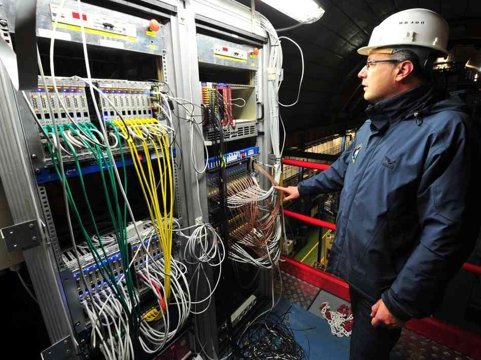 It takes a lot of cabling to make the Oscillation Project with Emulsion-Racking Apparatus (OPERA) run at the Gran Sasso National Laboratory (LNGS) in Italy.