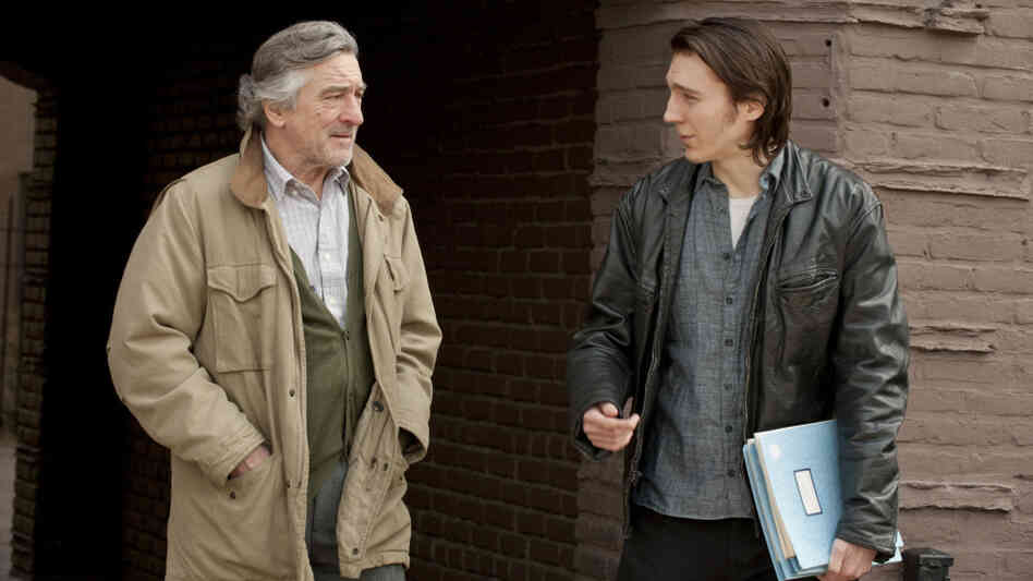 Robert De Niro (left) plays Jonathan Flynn, the father of writer Nick Flynn (played by Paul Dano) who shows up at his son's workplace: a homeless shelter.