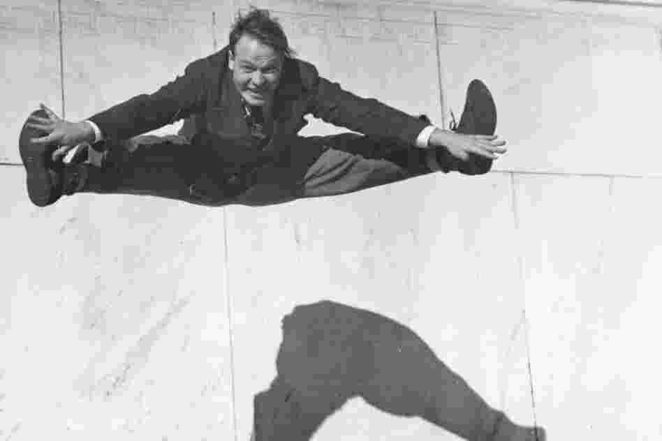 Fremont Davis (1915-77) was a staff photographer for a program called Science Service 
