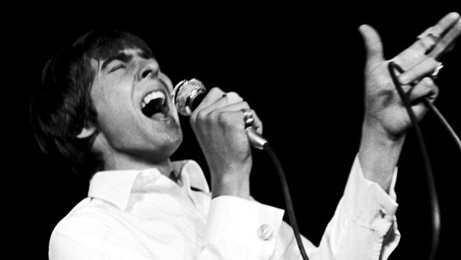 Davy Jones onstage with The Monkees in London, July 1967. (Michael Putland / Getty Images)