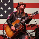 Detroit native Kid Rock (photographed here in Royal Oak, Mich. at a Mitt Romney campaign rally) will for perform a benefit concert for the struggling Detroit Symphony. Detroit native Kid Rock (photographed here in Royal Oak, Mich. at a Mitt Romney campaign rally) will for perform a benefit concert for the struggling Detroit Symphony.