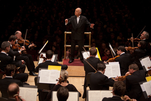 Lorin Maazel, who turns 82 this month, led the orchestra entirely from memory in both Mozart's Symphony No. 40 and his own arrangement of Wagner called the "Ring Without Words." No score meant no music stand — and so he had an even more immediate connection to the orchestra.