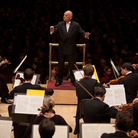 Lorin Maazel conducting Mozart's Symphony No. 40 — with no score — live at Carnegie Hall on March 3, 2012. Lorin Maazel conducting Mozart's Symphony No. 40 — with no score — live at Carnegie Hall on March 3, 2012.