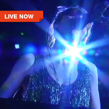 Julia Holter live.
