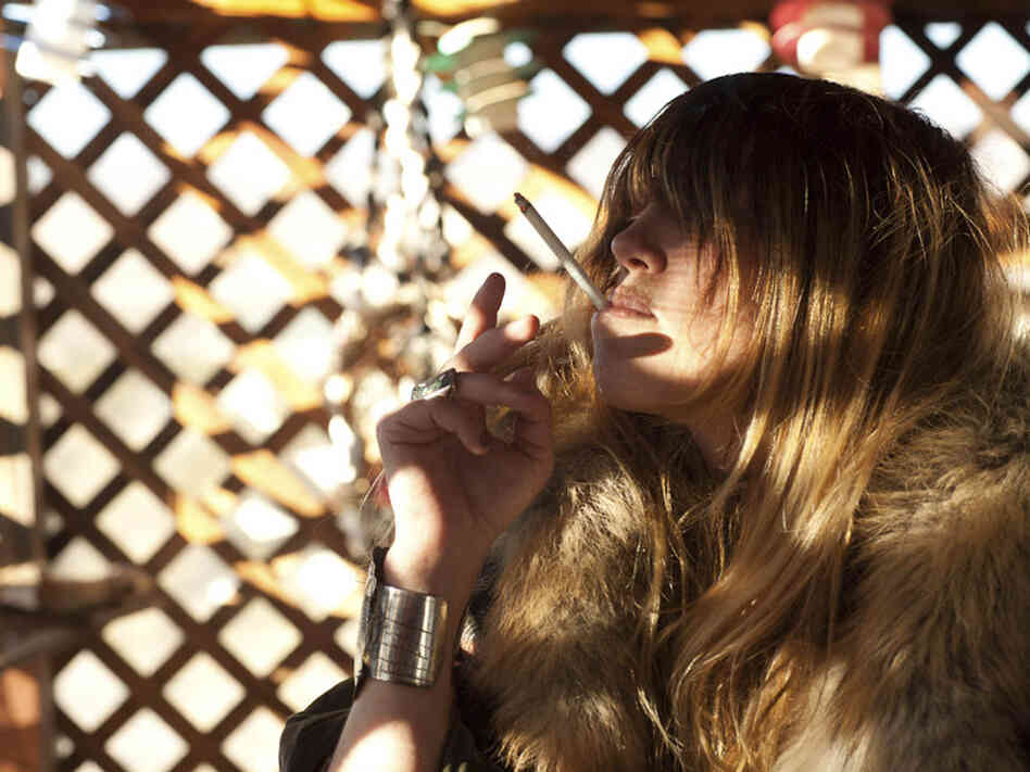 Led by Royal Trux's Jennifer Herrema, Black Bananas' gleefully stuffed "Rad Times" dares to overwhelm.