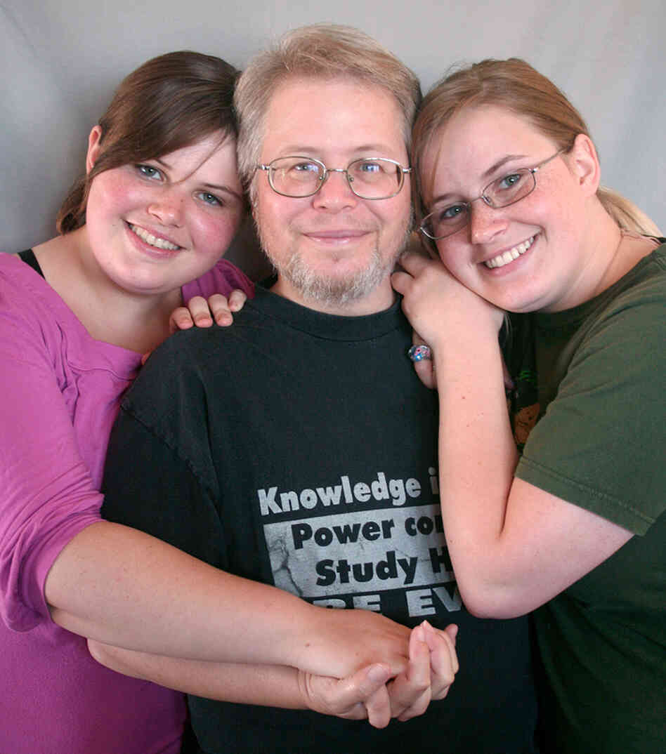 Amanda, Les and Thea GrantSmith spoke about Les' transition from a woman to a man in 1997.