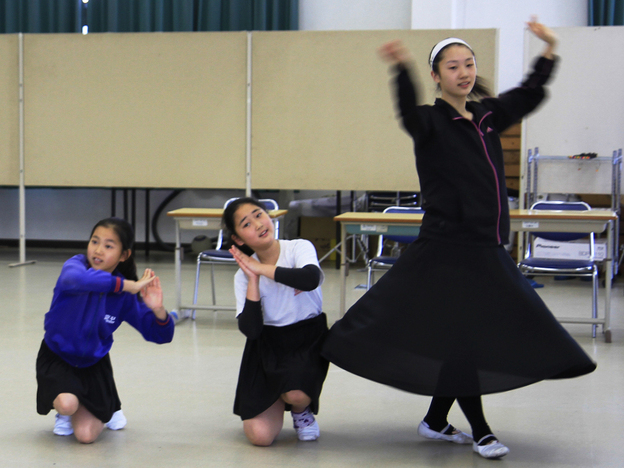 Students at Tohoku Chosen, an elementary and junior high school for North Koreans in Sendai City, now take dance classes in the school's cafeteria because their main building was destroyed when the earthquake struck northeast Japan last March.