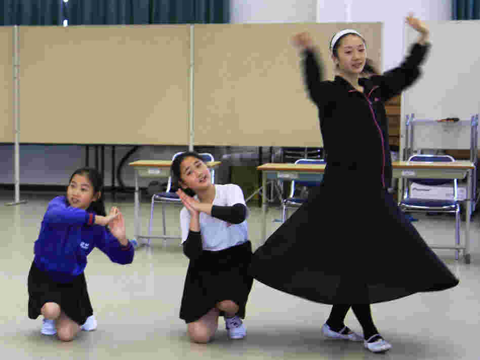 Students at Tohoku Chosen, an elementary and junior high school for North Koreans in Sendai City, now take dance classes in the school's cafeteria because their main building was destroyed when the earthquake struck northeast Japan last March.