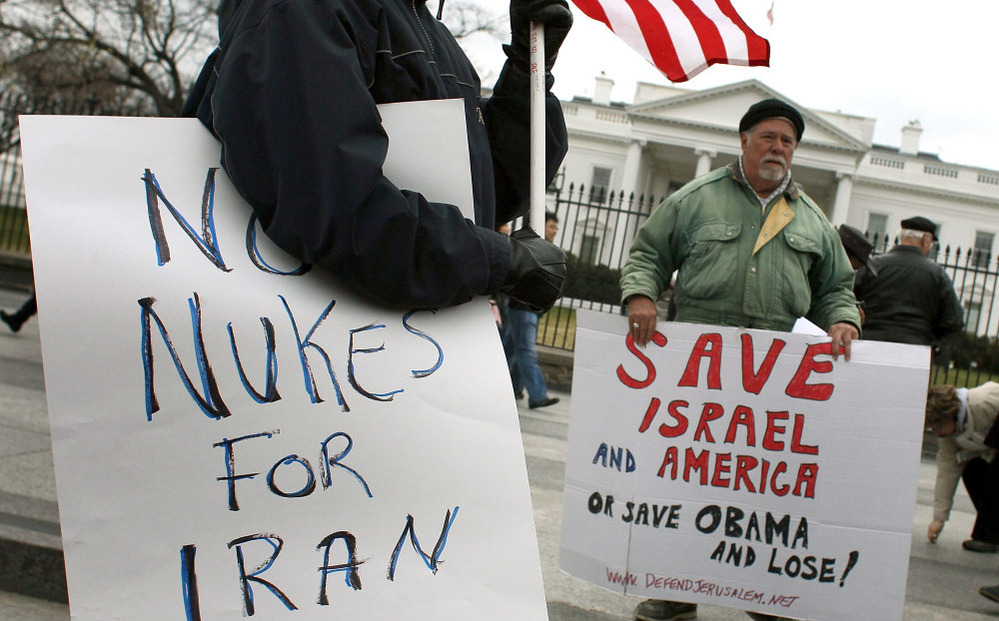 Bob Kunst (right) protests against a nuclear Iran in front of the White House on Monday.