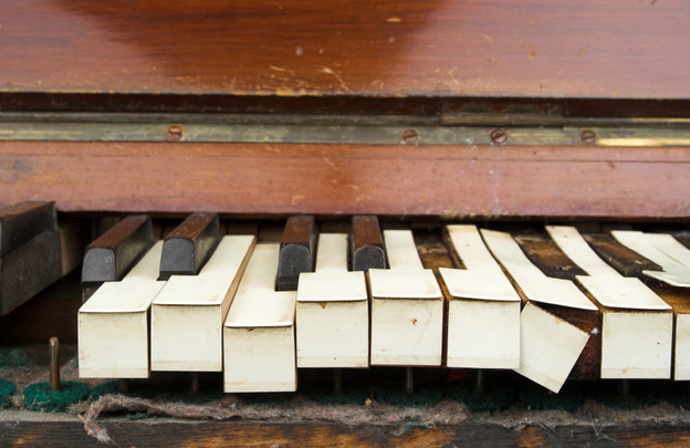 From problematic pianos to self-destructing violins, almost anything can happen onstage. 