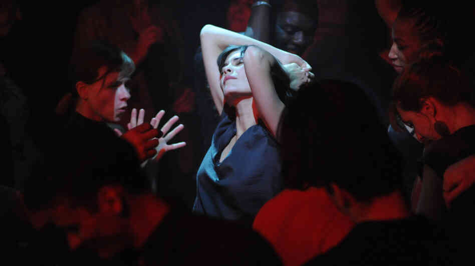 Nathalie (Audrey Tautou) is a woman on the verge of an emergence in Delicacy. Nathalie (Audrey Tautou) is a woman on the verge of an emergence in Delicacy.