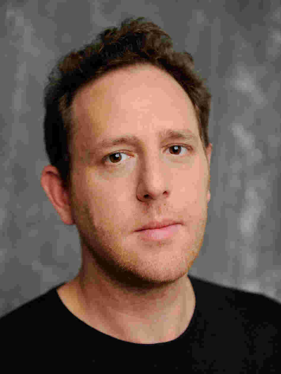 Director Lee Hirsch at the Tribeca Film Festival in 2011. Director Lee Hirsch at the Tribeca Film Festival in 2011.