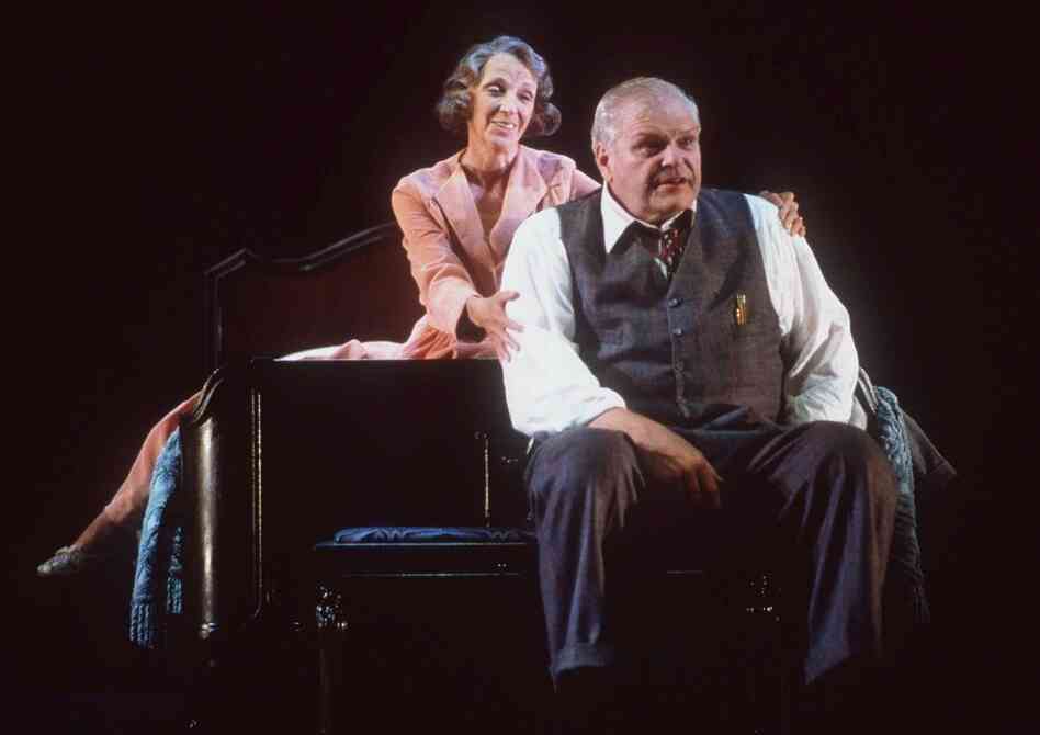 Brian Dennehy and Elizabeth Franz starred in the 50th anniversary Broadway production of the play in 1999.