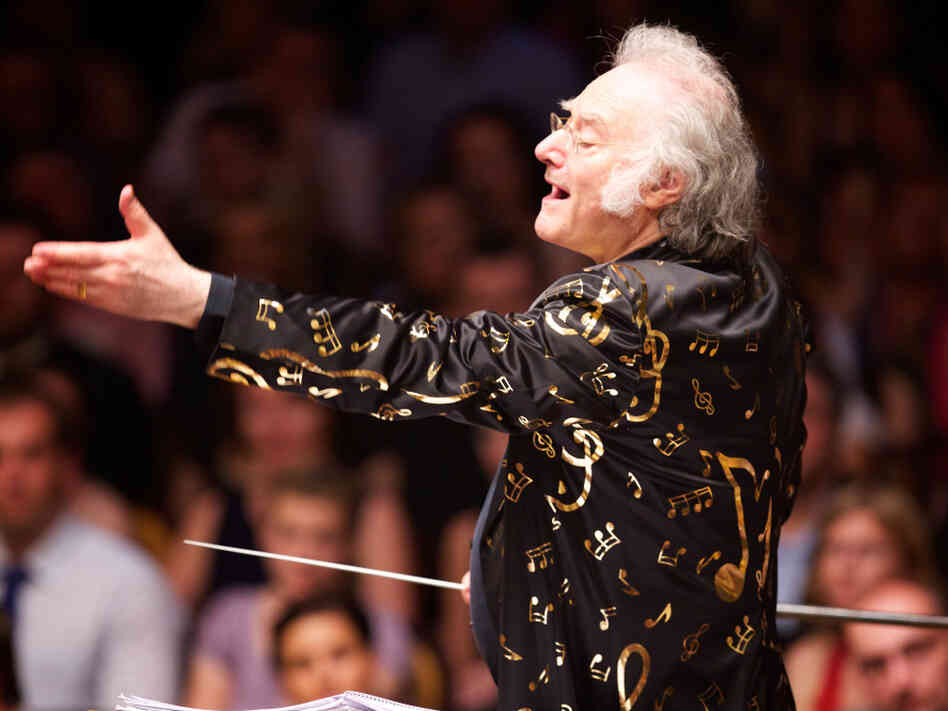 Davis, composer of the score for Brownlow's restoration of Napoleon, will also conduct the Oakland East Bay Symphony at the event. Davis promises to wear the jacket pictured above. Davis, composer of the score for Brownlow's restoration of Napoleon, will also conduct the Oakland East Bay Symphony at the event. Davis promises to wear the jacket pictured above.