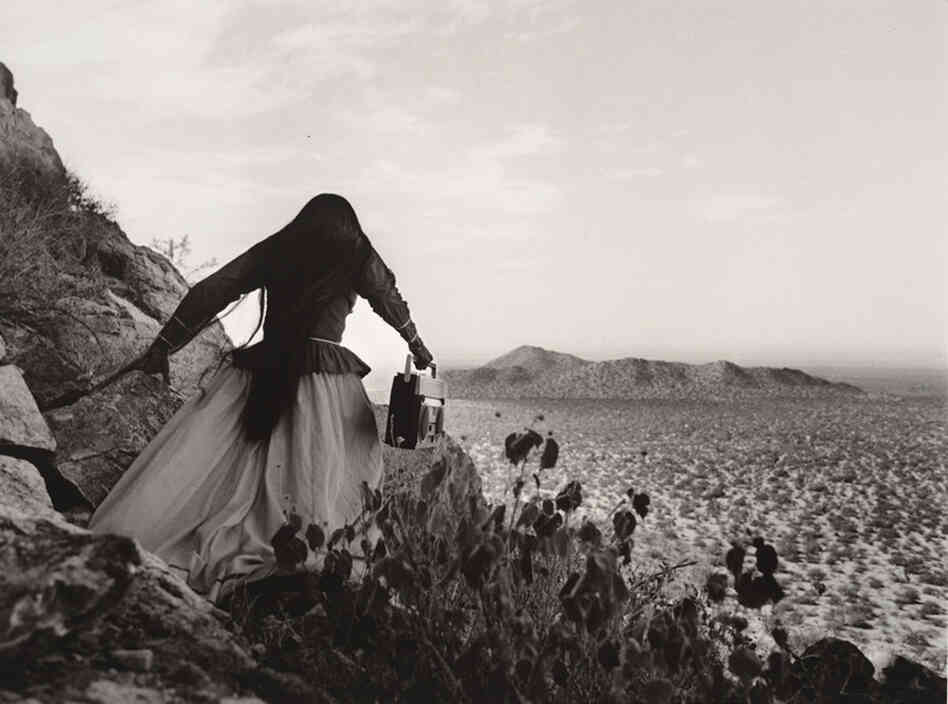 Mujer angel, Desierto de Sonora, Mexico (Angel Woman, Sonora Desert, Mexico), 1979 