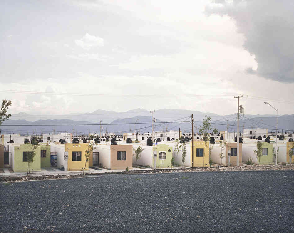 Fragmented Cities, Juarez #2, from the series Suburbia Mexicana, 2007 