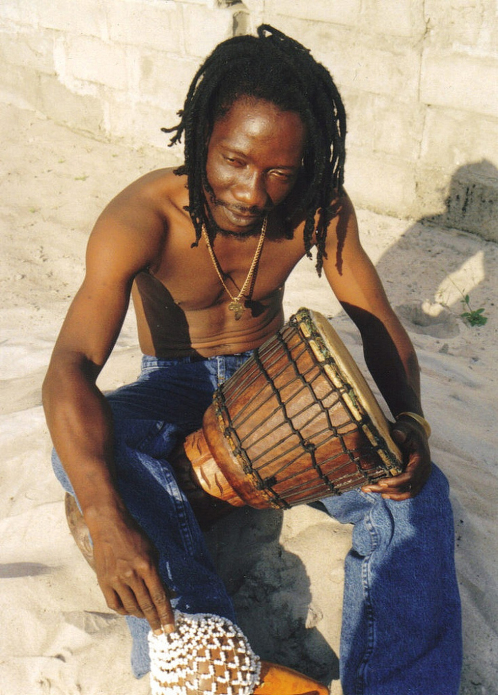 Zieti member Tiende Djos Laurent with drum. 